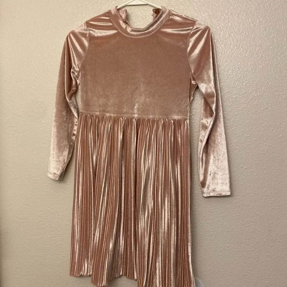 Wonder Nation Long sleeve pink stretch Velvet mock neck pleated dress L 10/12